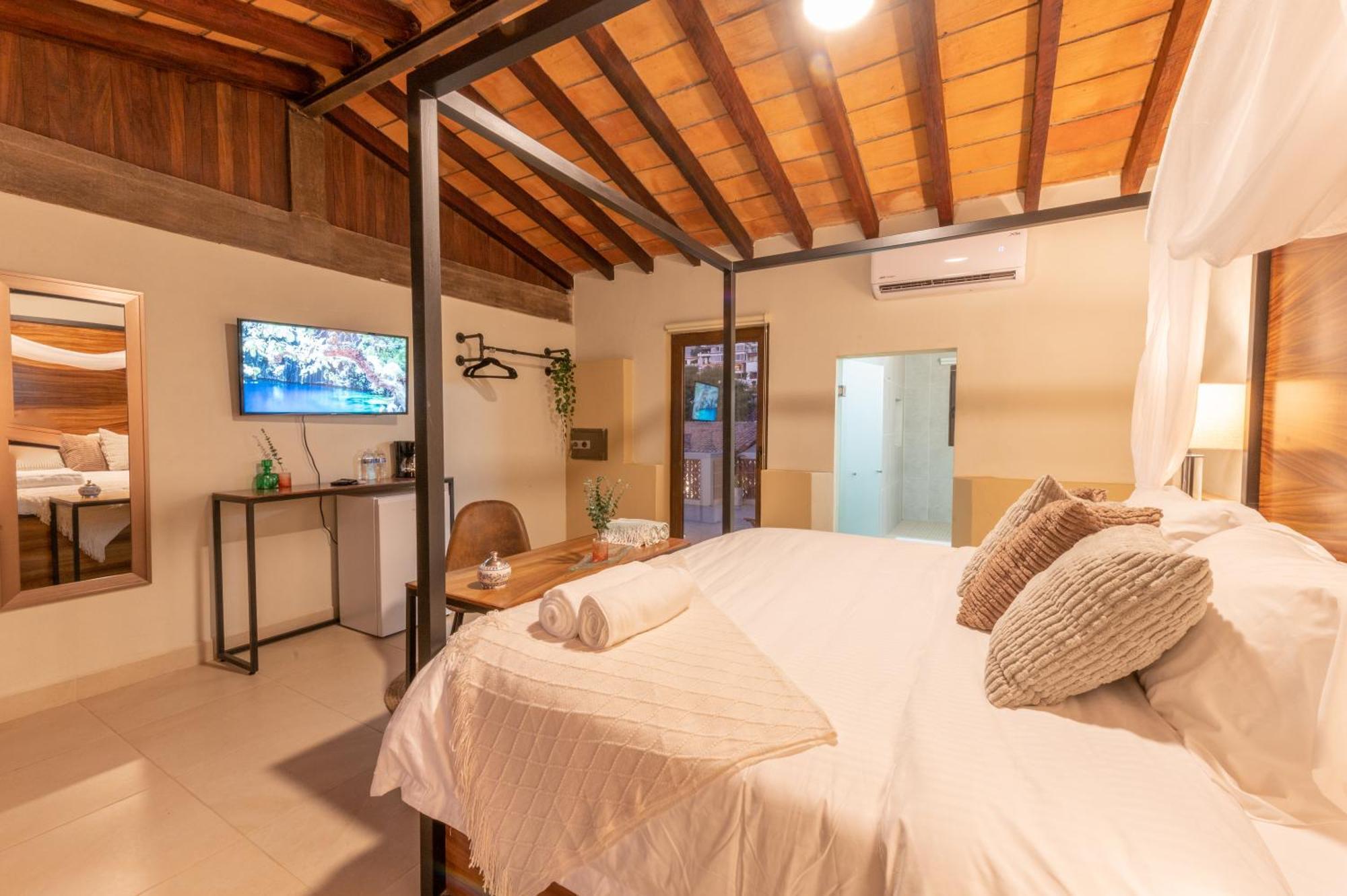 Casa Victoria Malecon - Adults Only Hotel Puerto Vallarta Exterior photo