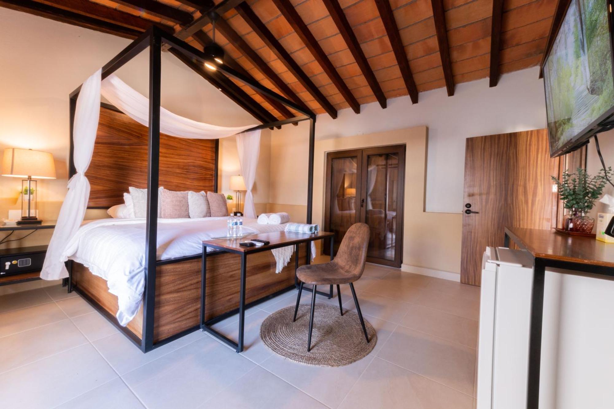 Casa Victoria Malecon - Adults Only Hotel Puerto Vallarta Exterior photo