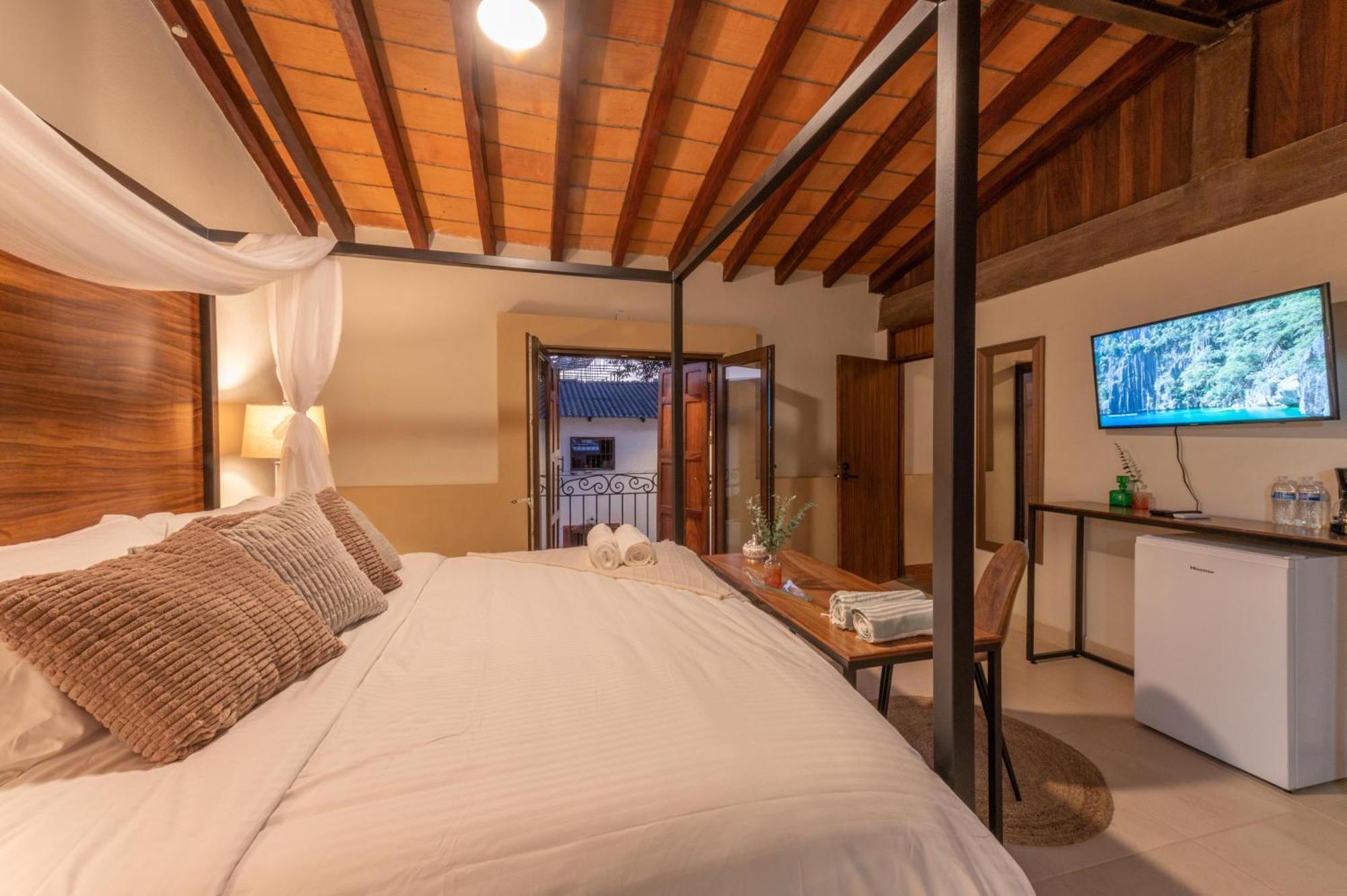 Casa Victoria Malecon - Adults Only Hotel Puerto Vallarta Exterior photo