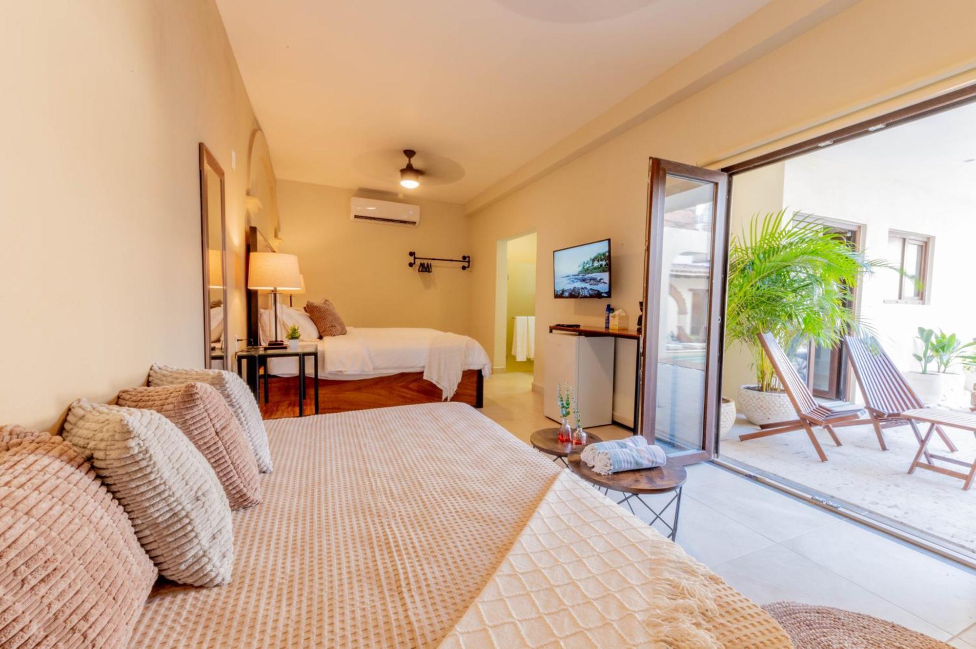 Casa Victoria Malecon - Adults Only Hotel Puerto Vallarta Exterior photo