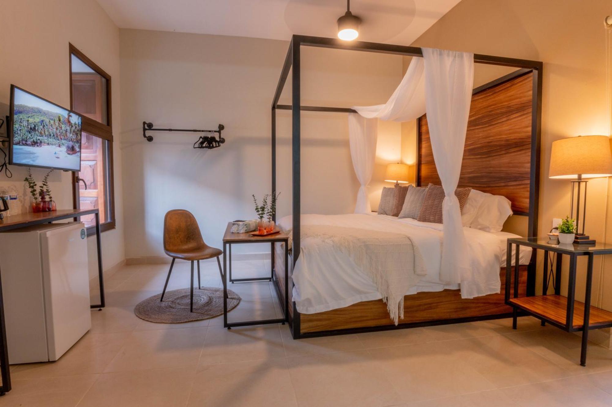 Casa Victoria Malecon - Adults Only Hotel Puerto Vallarta Exterior photo