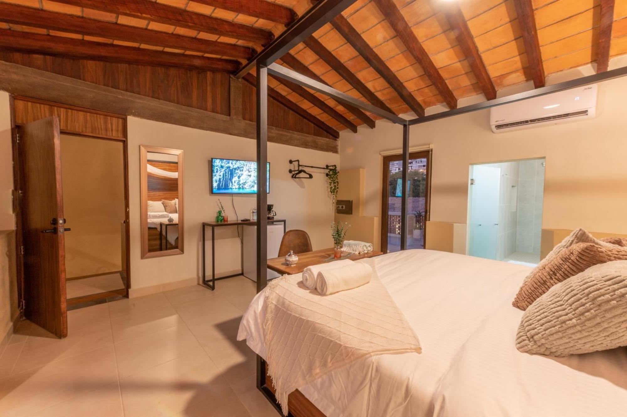 Casa Victoria Malecon - Adults Only Hotel Puerto Vallarta Exterior photo