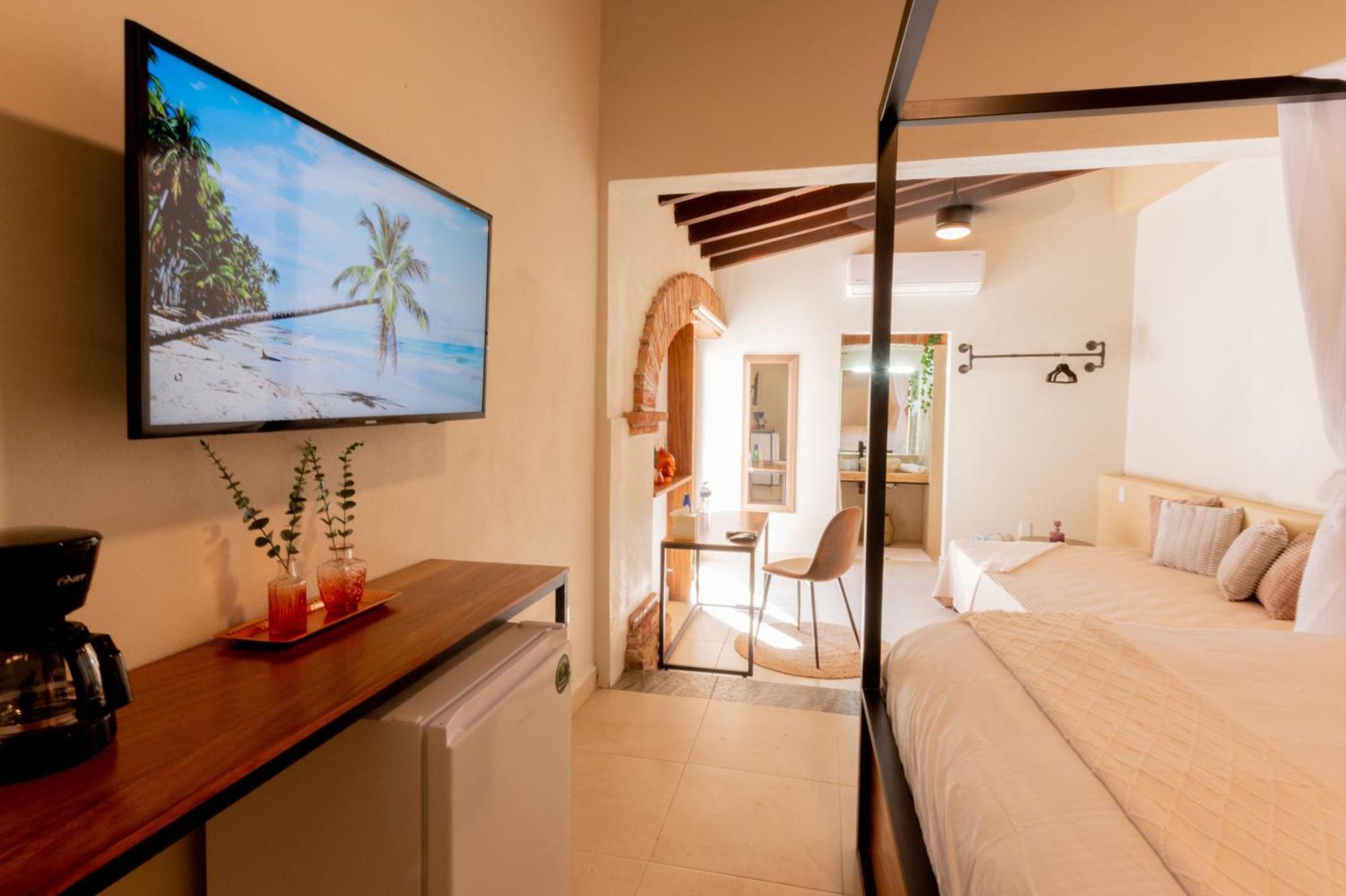 Casa Victoria Malecon - Adults Only Hotel Puerto Vallarta Exterior photo